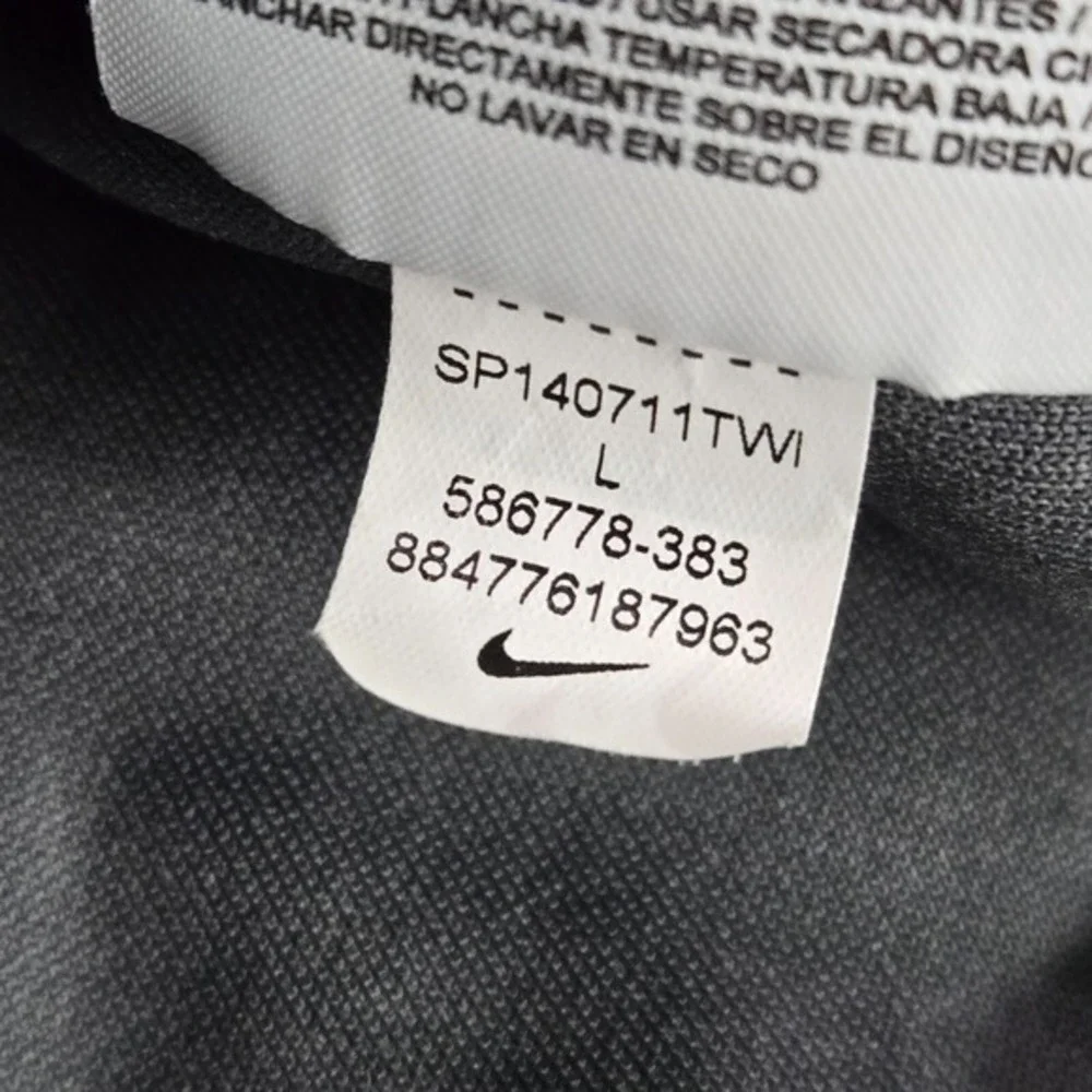 Nike *please carefully